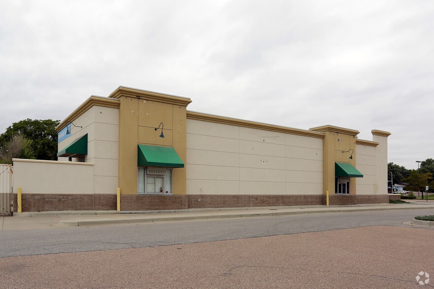 565 N Chelton Rd, Colorado Springs, CO for sale - Building Photo - Image 3 of 6