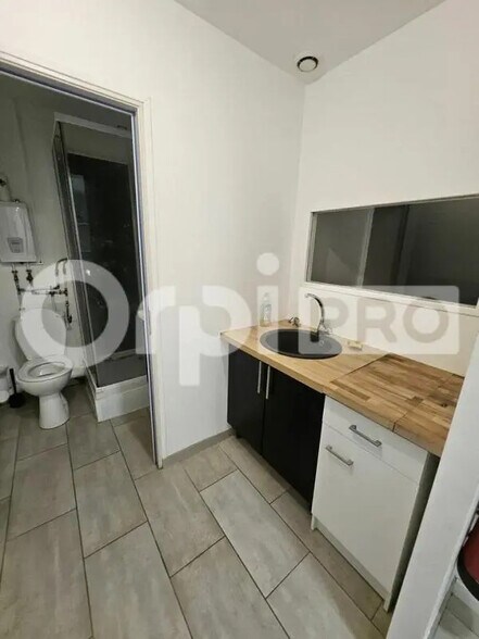 Retail in Tinqueux for sale - Interior Photo - Image 3 of 4