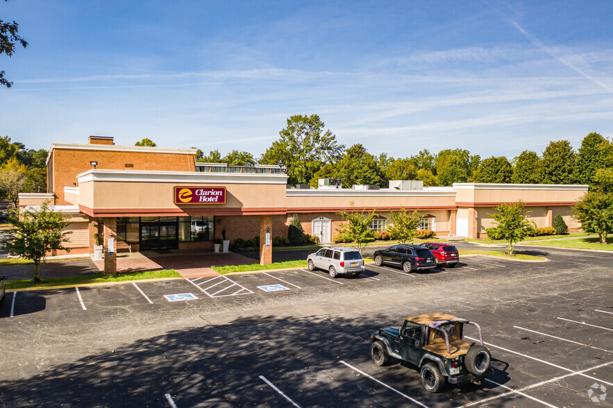 3032 Richmond Rd, Williamsburg, VA for sale - Primary Photo - Image 1 of 1