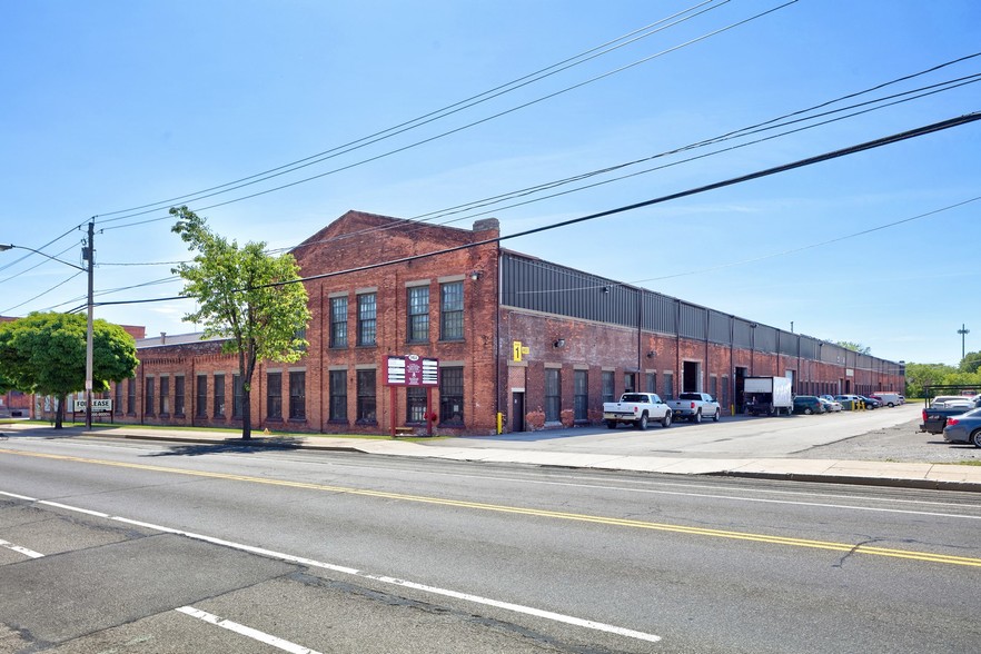 961-1029 Lyell Ave, Rochester, NY for lease - Building Photo - Image 2 of 7