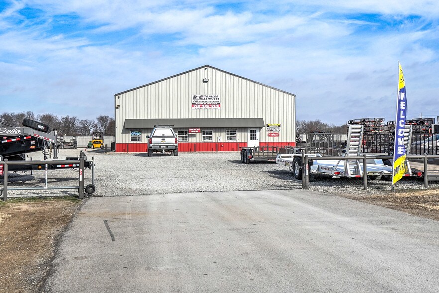 1902 State Highway 51, Wagoner, OK for sale - Primary Photo - Image 1 of 1