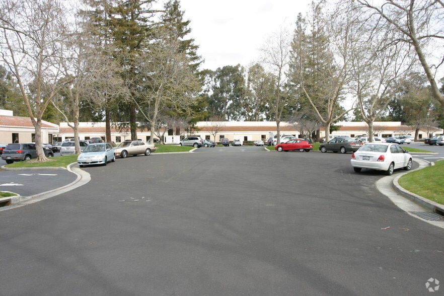 103-105 Cooper Ct, Los Gatos, CA for lease - Building Photo - Image 1 of 2