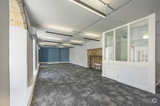 4/6 Trinity Chare, Newcastle Upon Tyne for lease Interior Photo- Image 1 of 4
