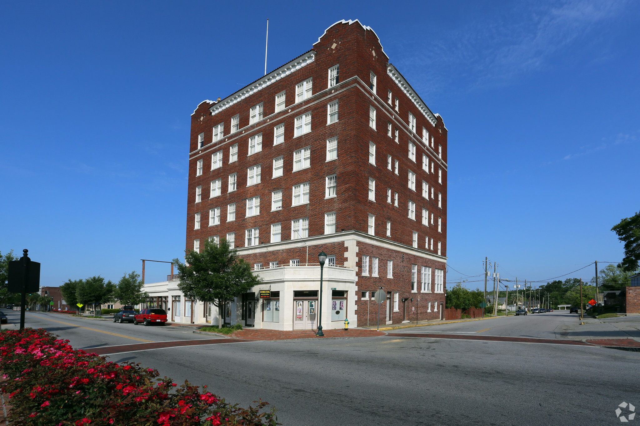 467-1469 Russell St, Orangeburg, SC for lease Primary Photo- Image 1 of 4