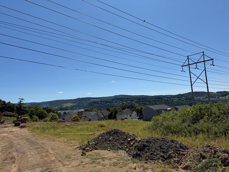 113 Summit Ridge Ave, Morgantown, WV for sale - Building Photo - Image 2 of 6