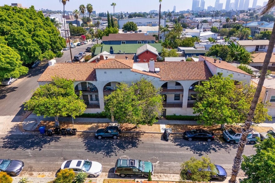 230-240 N Reno St, Los Angeles, CA for sale - Building Photo - Image 3 of 29