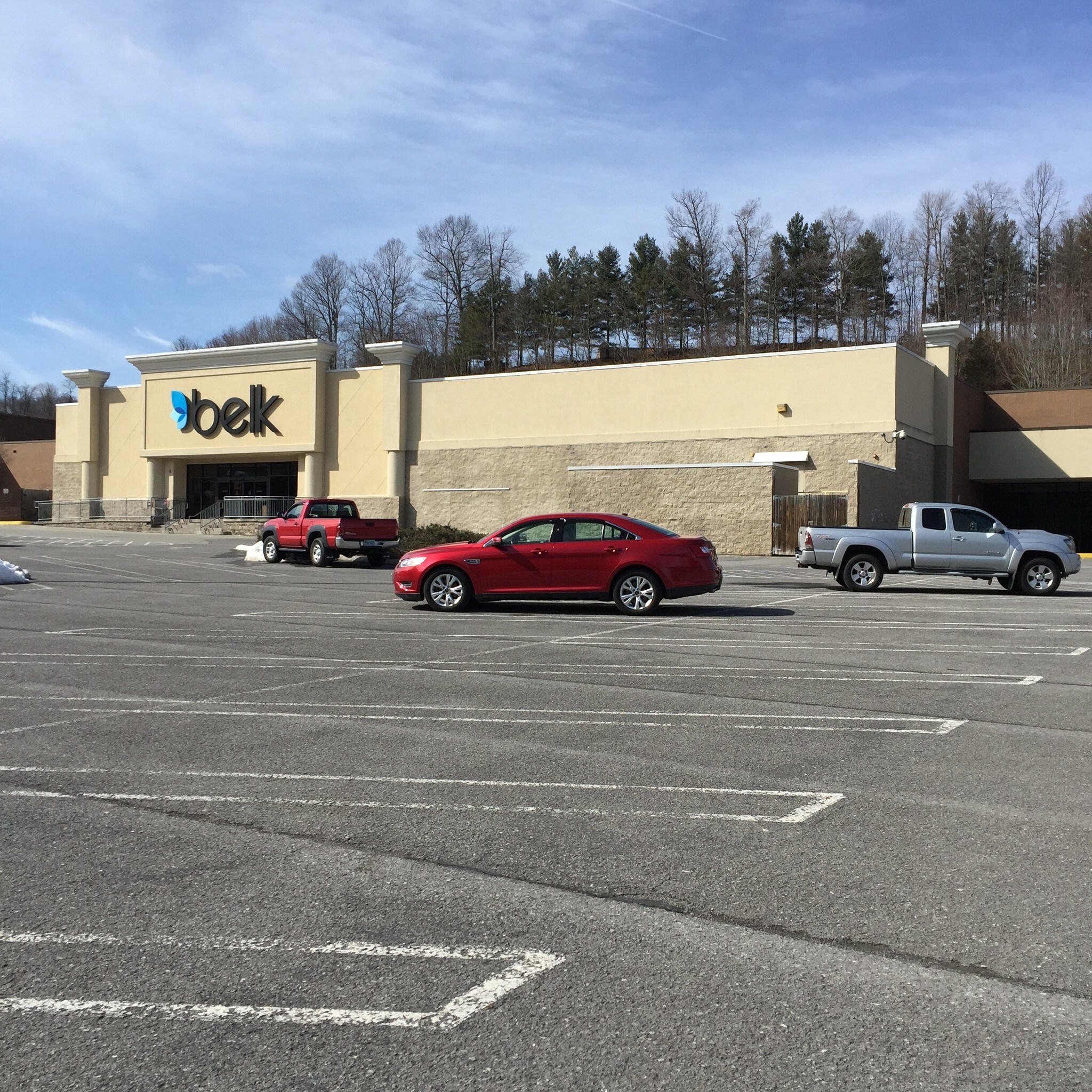 1 Claypool Hill Mall, Cedar Bluff, VA 24609 Claypool Hill Mall