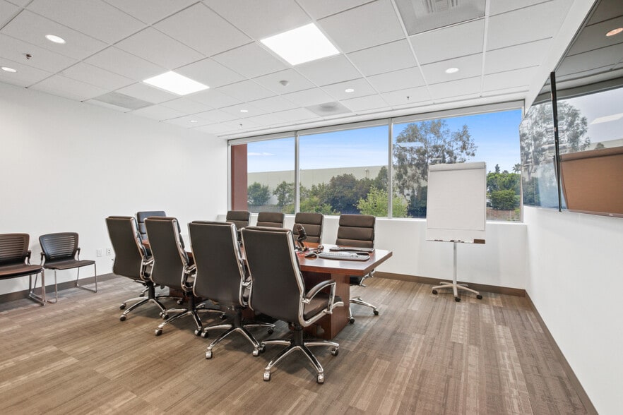 408 Saturn St, Brea, CA for lease - Interior Photo - Image 2 of 10