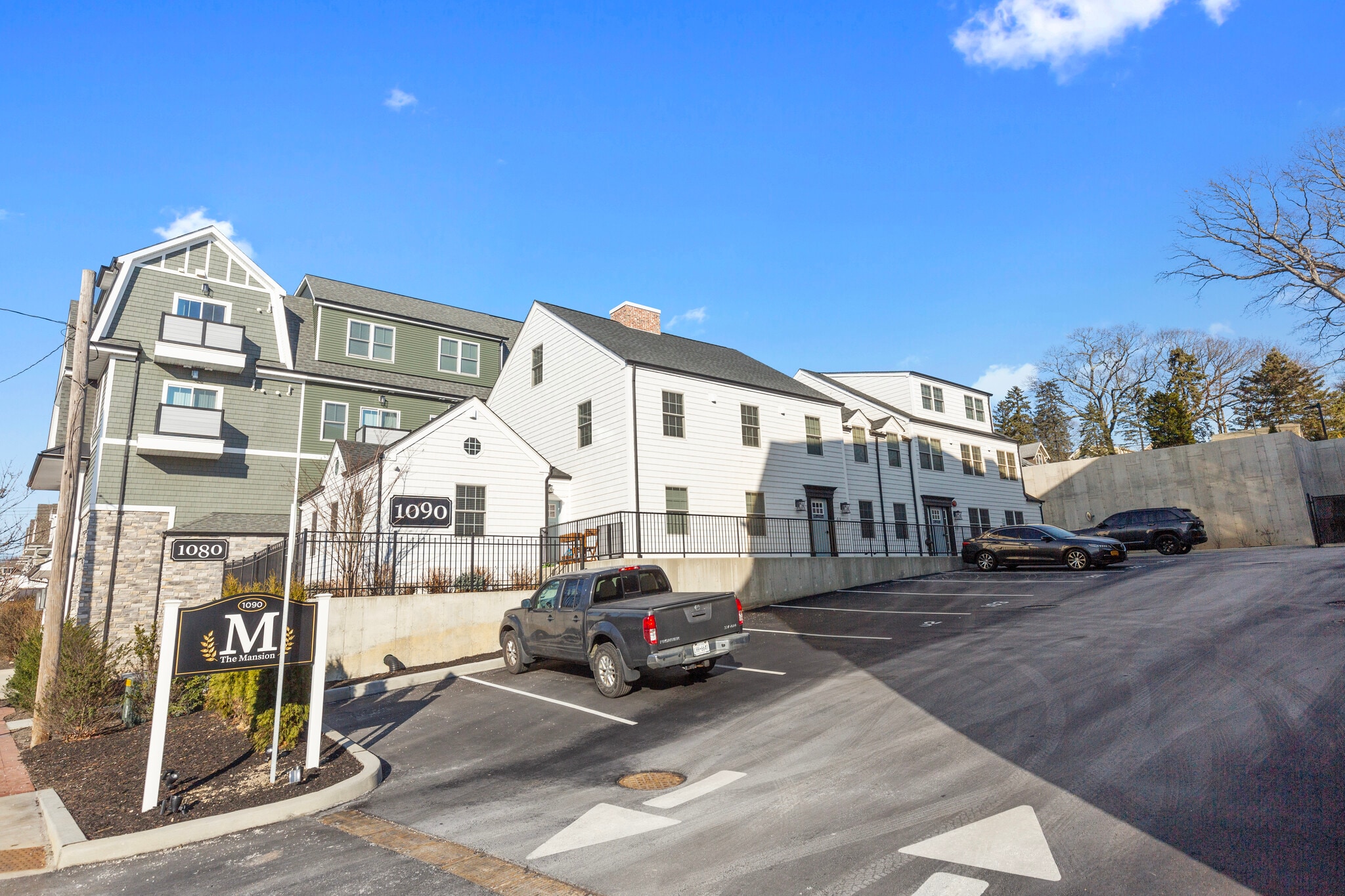 1090 New York Ave, Huntington Station, NY for sale Building Photo- Image 1 of 15