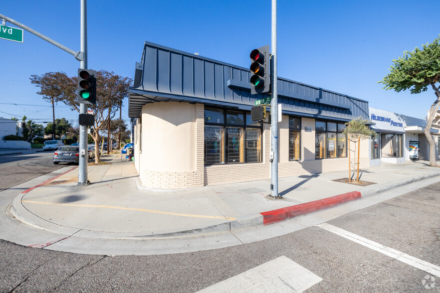 1533 W Valley Blvd, Alhambra, CA for lease - Building Photo - Image 2 of 11