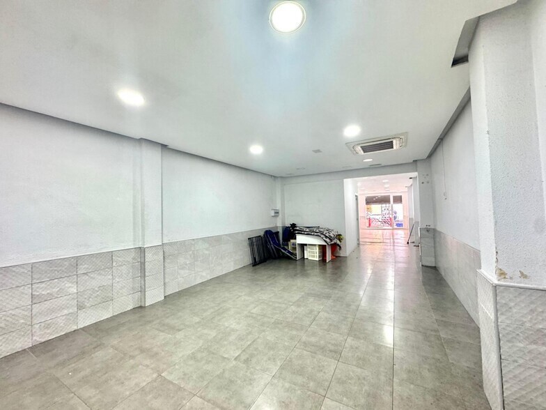 Retail in Gandia, Valencia for lease - Building Photo - Image 1 of 9