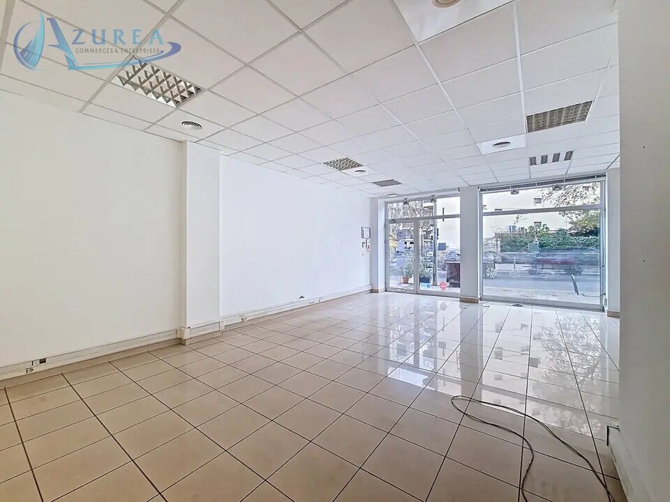 Vente Commerce 72 m² - Photo 1