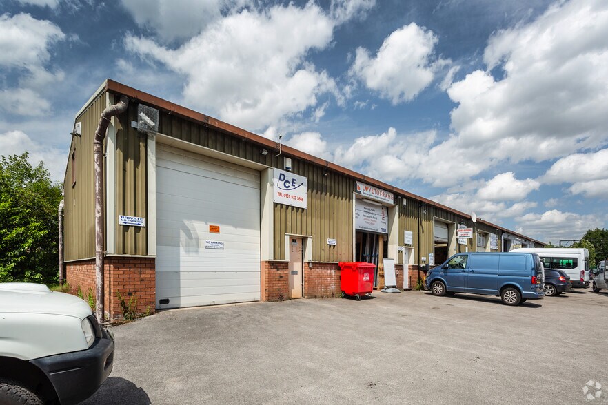 Canal Rd, Altrincham for sale - Primary Photo - Image 1 of 1