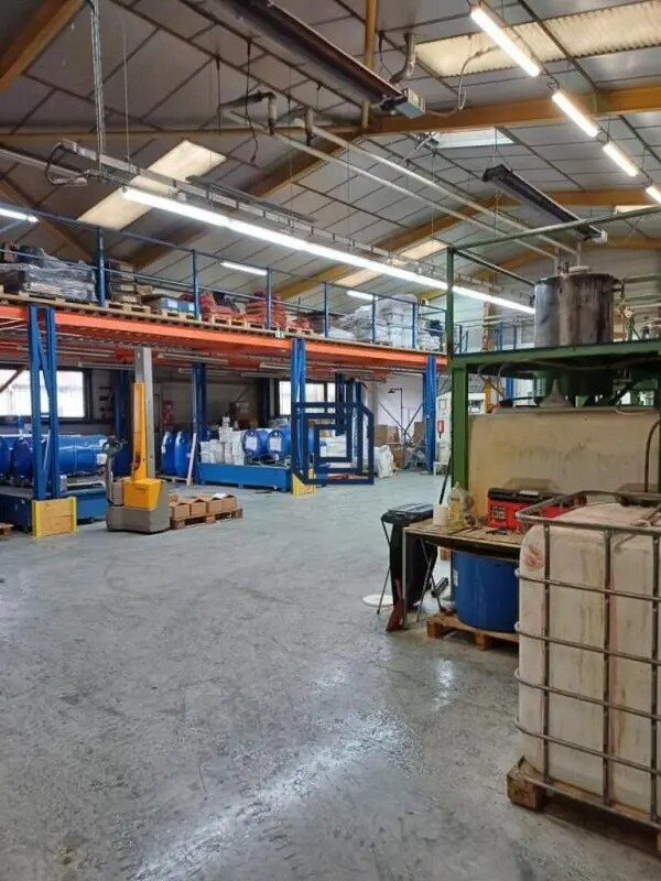 Industrial in Meaux for sale Building Photo- Image 1 of 6