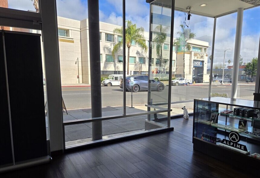 14000 Ventura Blvd, Sherman Oaks, CA for sale - Building Photo - Image 3 of 37