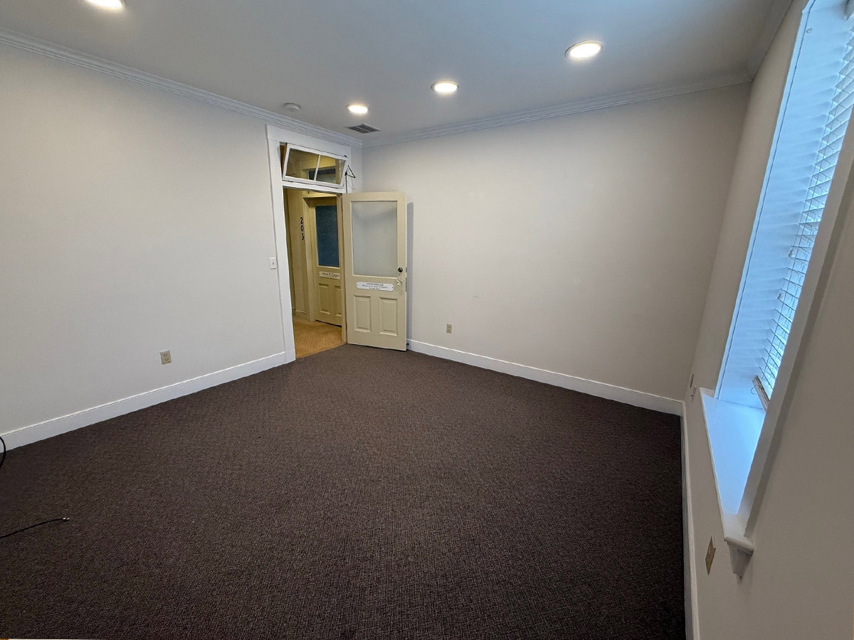 2011 State St, East Petersburg, PA for lease Interior Photo- Image 1 of 2