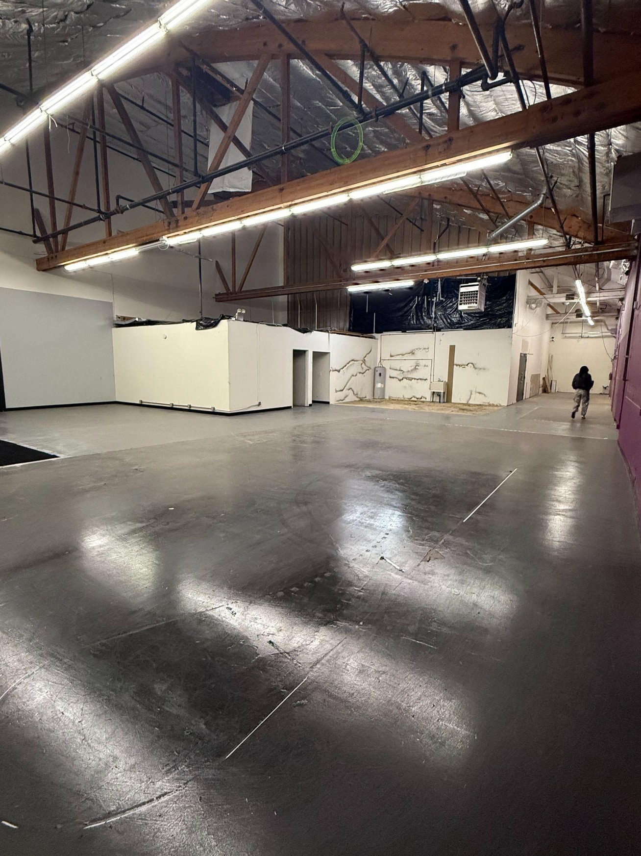 10319 SE 82nd Ave, Portland, OR for lease Building Photo- Image 1 of 9