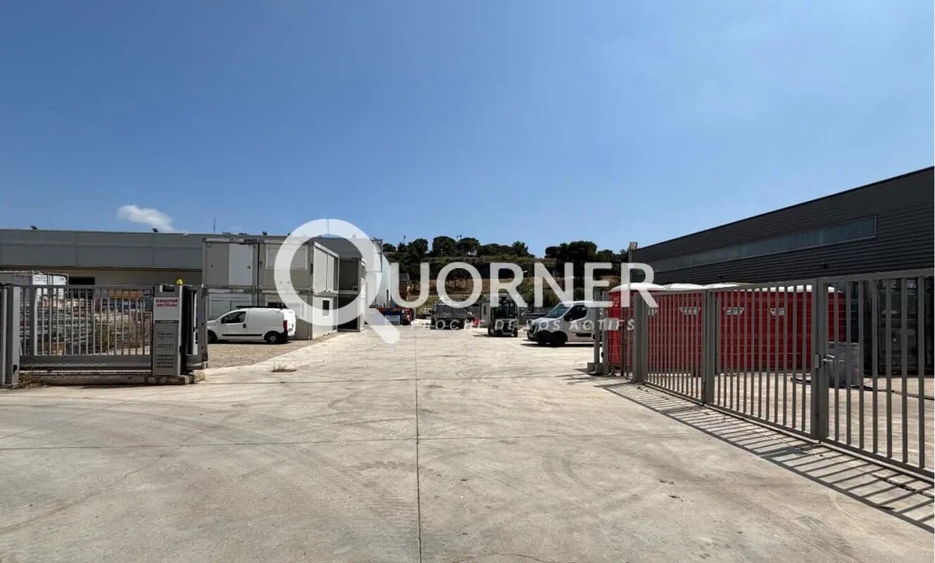 Retail in  for lease Building Photo- Image 1 of 5