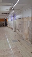 Retail in L'Hospitalet de Llobregat, Barcelona for lease Interior Photo- Image 2 of 4
