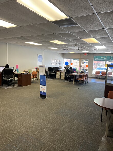 1108 N Main St, Anderson, SC for lease - Interior Photo - Image 2 of 3