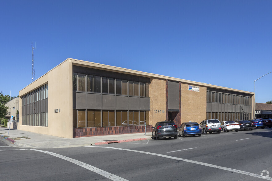 1260 M St, Fresno, CA for lease - Building Photo - Image 2 of 3