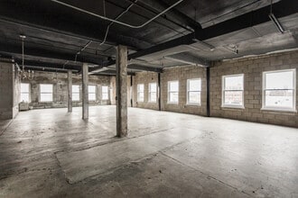 2501 Russell St, Detroit, MI for lease Building Photo- Image 1 of 11