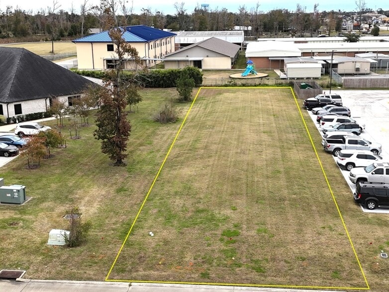 Wolf Circle, Lake Charles, LA for sale - Building Photo - Image 2 of 2