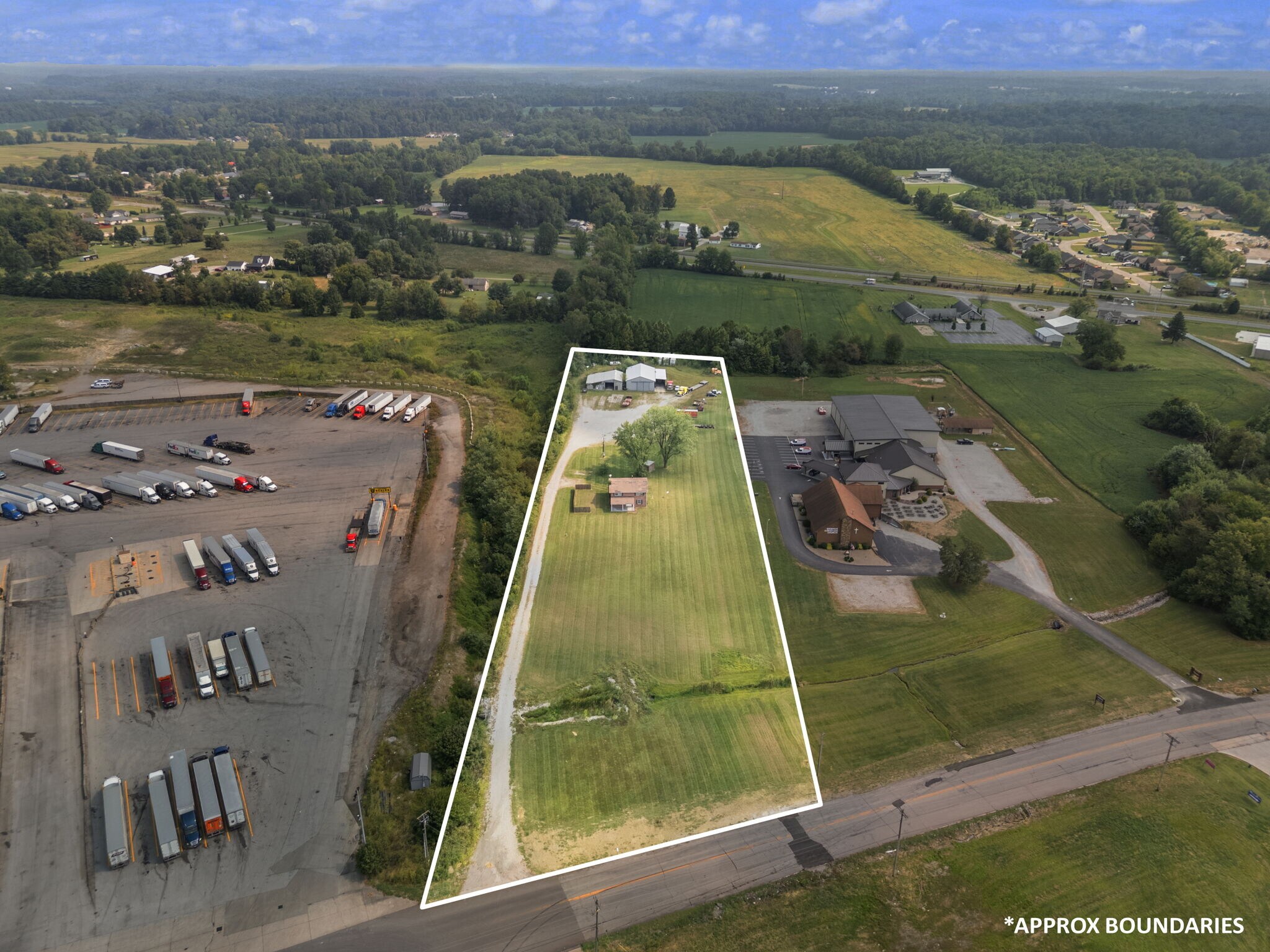 13517 Blue Lick Rd, Memphis, IN for sale Primary Photo- Image 1 of 36