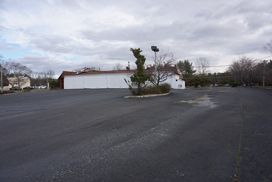 3690 Quakerbridge Rd, Hamilton, NJ 08619 Retail for Sale