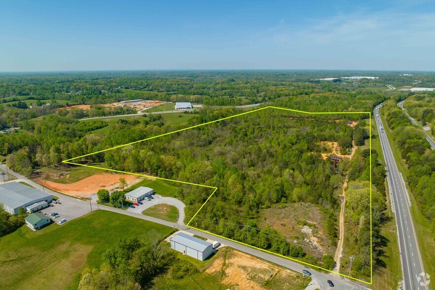 1685 Holladay Rd, Cookeville, TN for sale - Aerial - Image 3 of 15