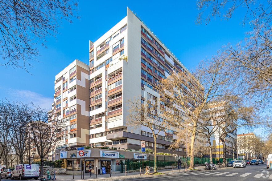 27-31 Rue De Fontarabie, Paris for sale - Primary Photo - Image 1 of 5