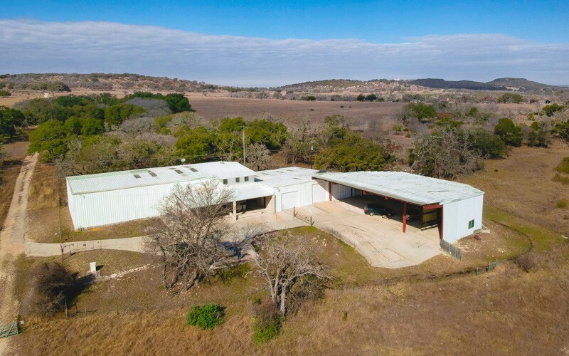 223 Holiday Rd, Comfort, TX 78013