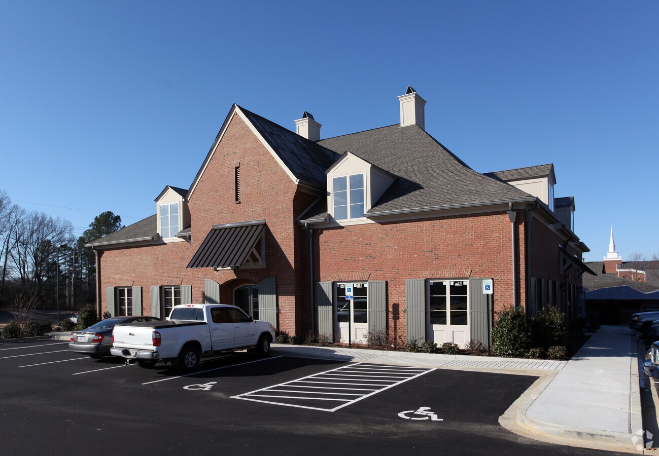 1890 Goodman Rd, Southaven, MS 38671