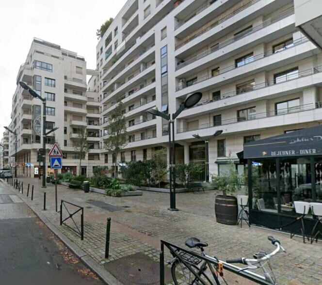 Retail in Levallois-Perret for lease - Building Photo - Image 1 of 1