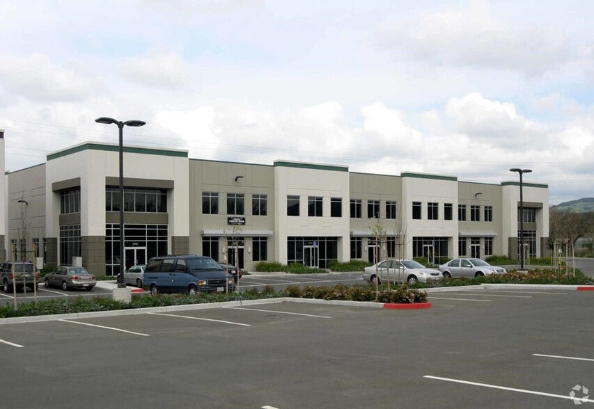 2771-2787 Napa Valley Corporate Dr, Napa, CA for lease - Building Photo - Image 2 of 6