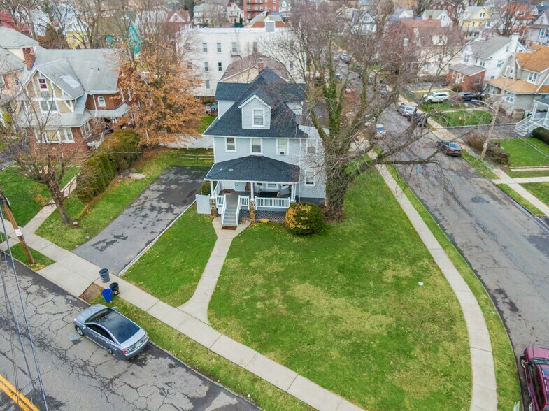 91 Coligni Ave, New Rochelle, NY 10801