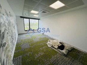Office in Lieusaint for lease Interior Photo- Image 2 of 2