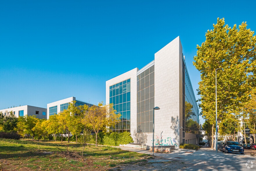 Calle Teide, 5, San Sebastián de los Reyes, Madrid for lease - Building Photo - Image 2 of 9