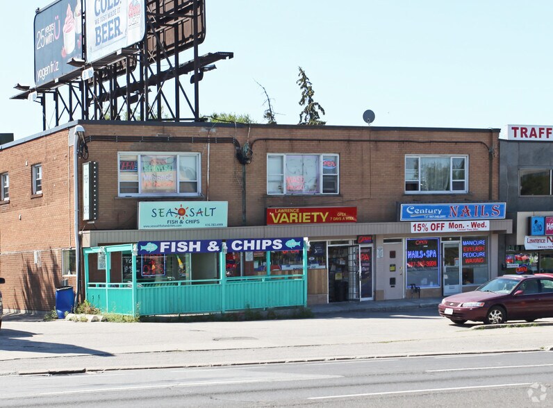 699-703 Lawrence Ave W, Toronto, ON for lease - Primary Photo - Image 1 of 4
