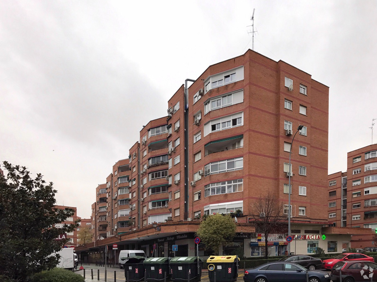 Retail in Móstoles, Madrid for lease Primary Photo- Image 1 of 3