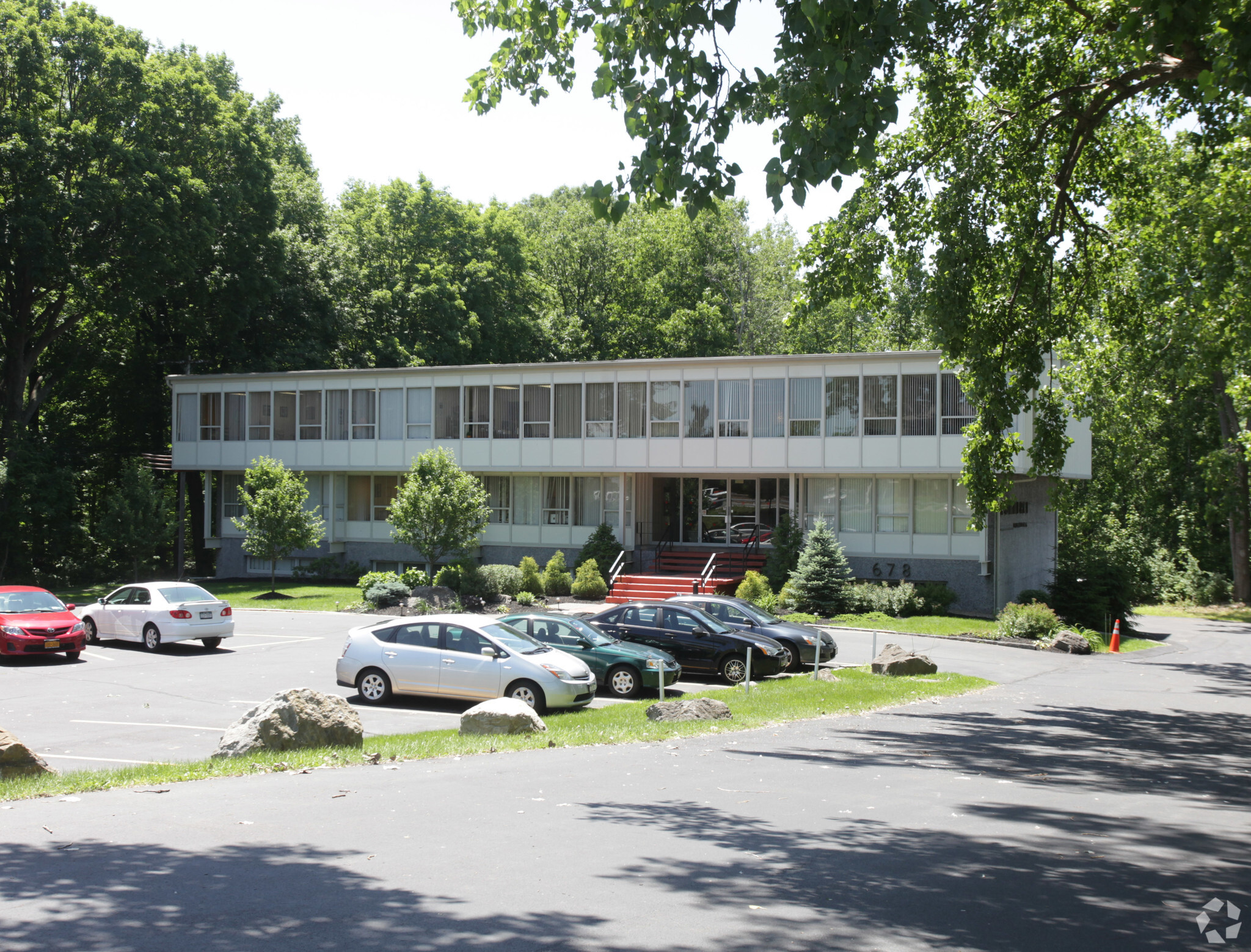 678 Troy Schenectady Rd, Latham, NY for sale Primary Photo- Image 1 of 1