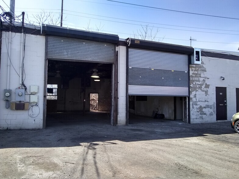 29 Midland Ave, Hicksville, NY for sale - Primary Photo - Image 1 of 1