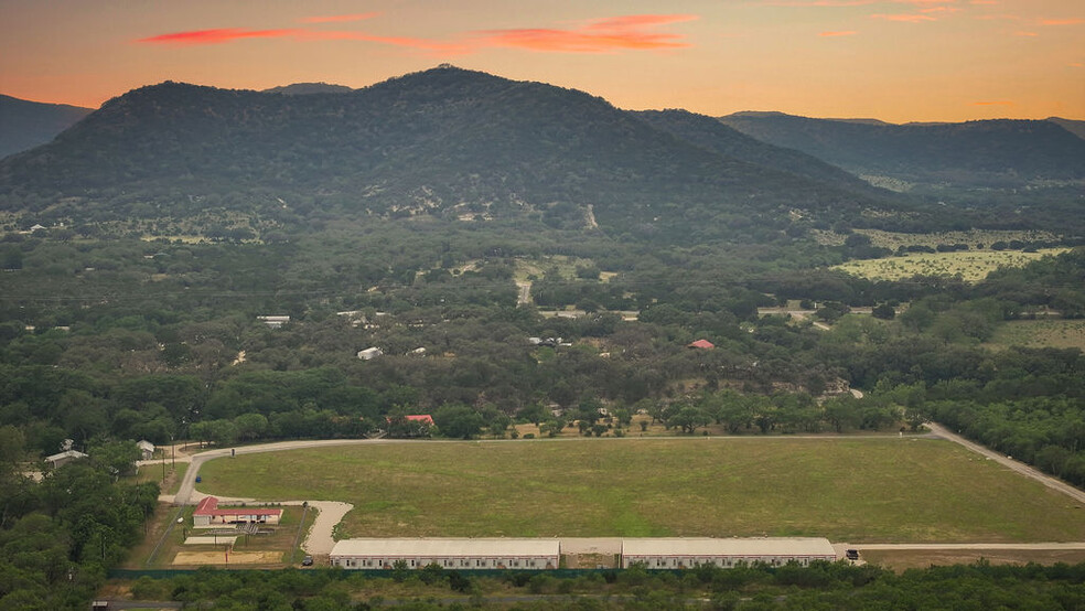 7070 S US Highway 83, Concan, TX for sale - Building Photo - Image 1 of 66