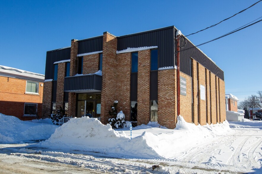 425 123e St, Shawinigan, QC for sale - Building Photo - Image 2 of 5