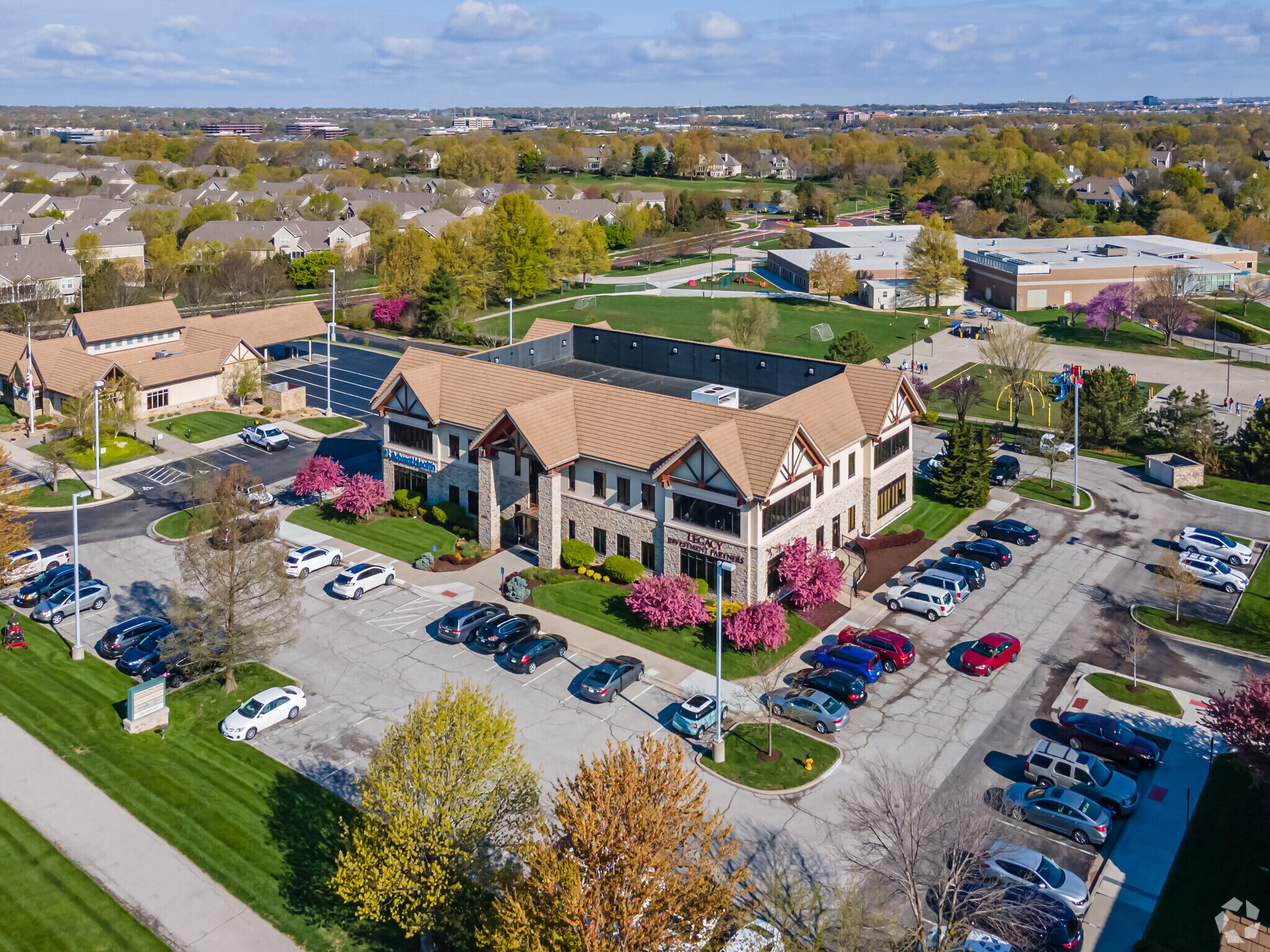 6240 W 135th St, Overland Park, KS 66223 Deer Creek