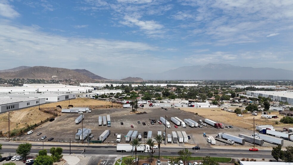 815 Agua Mansa Rd, Bloomington, CA for sale - Building Photo - Image 2 of 13