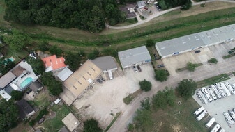 154-194 Magic Oaks - Warehouse