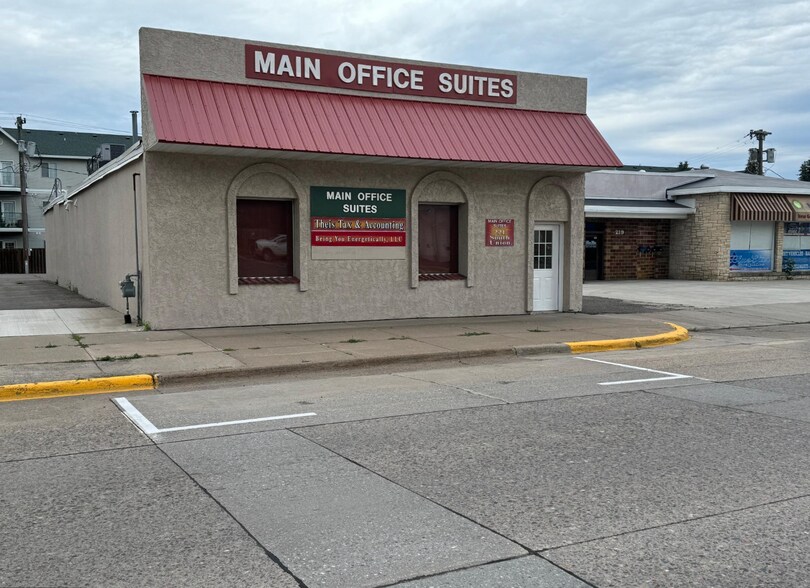 221 S Union St, Mora, MN for sale - Primary Photo - Image 1 of 14