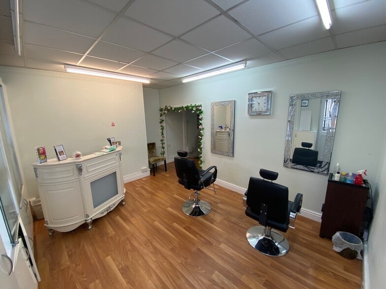 12 Derby Way, Stockport for lease - Building Photo - Image 2 of 3