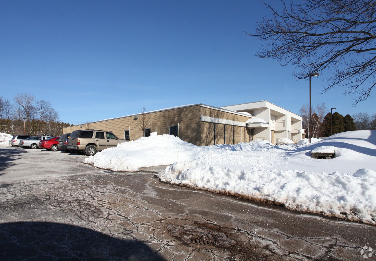 90 Lamberton Rd, Windsor, CT 06095